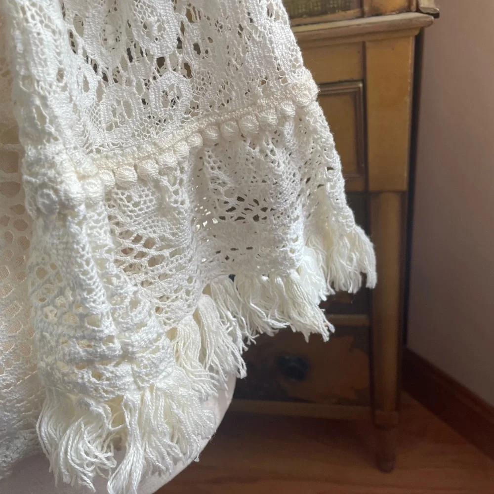 NANETTE LEPORE Anthropologie Ivory Crochet LACE FRINGE Bell Sleeve BOHO Top S - Picture 7 of 11